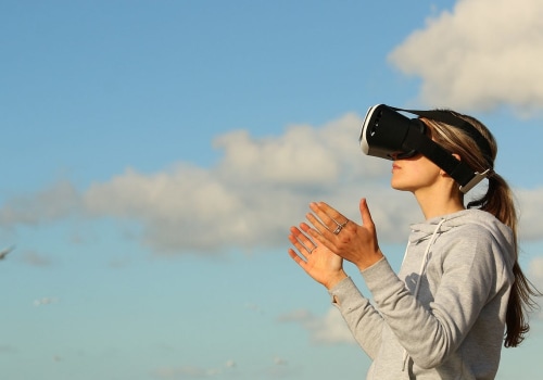 Contrasting Virtual and Mixed Reality: Understanding the Differences